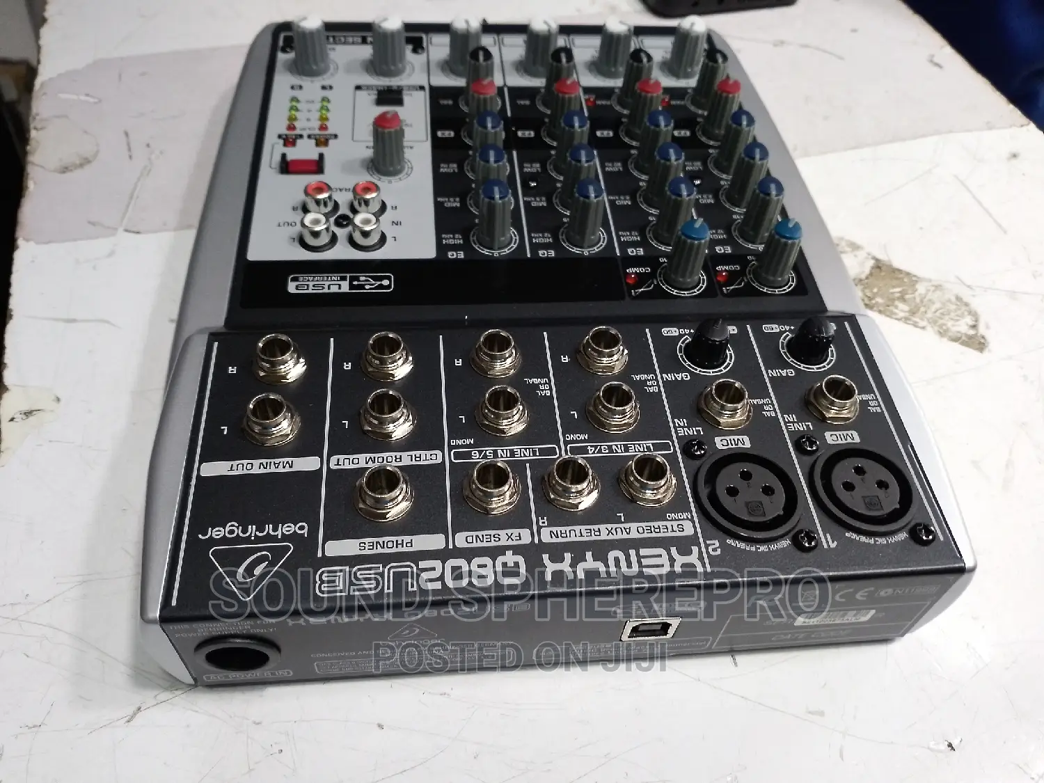 Behringer Xenyx Q802 USB Mixer