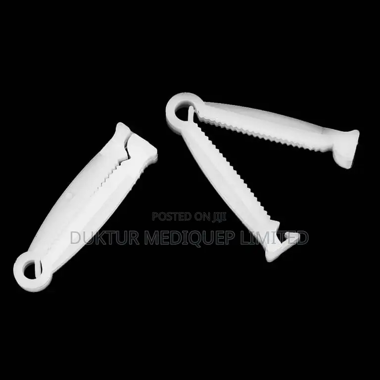 Disposable Umbilical Cord Clamp/ Cord Clip Pack of 100pcs