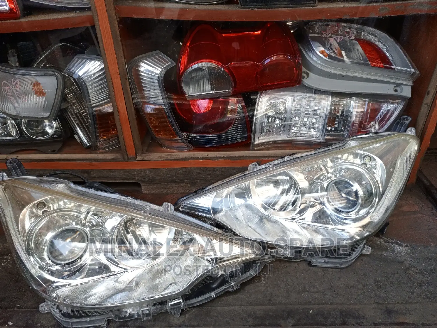 Headlights Toyota Aqua Nonzenon Headlights