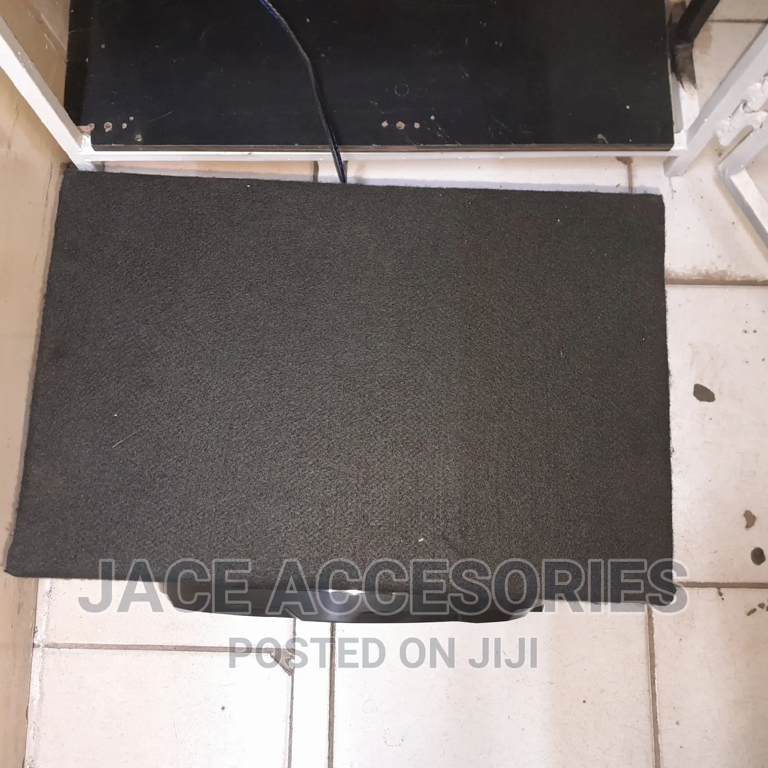 New Kenwood Subwoofer With Enclosure