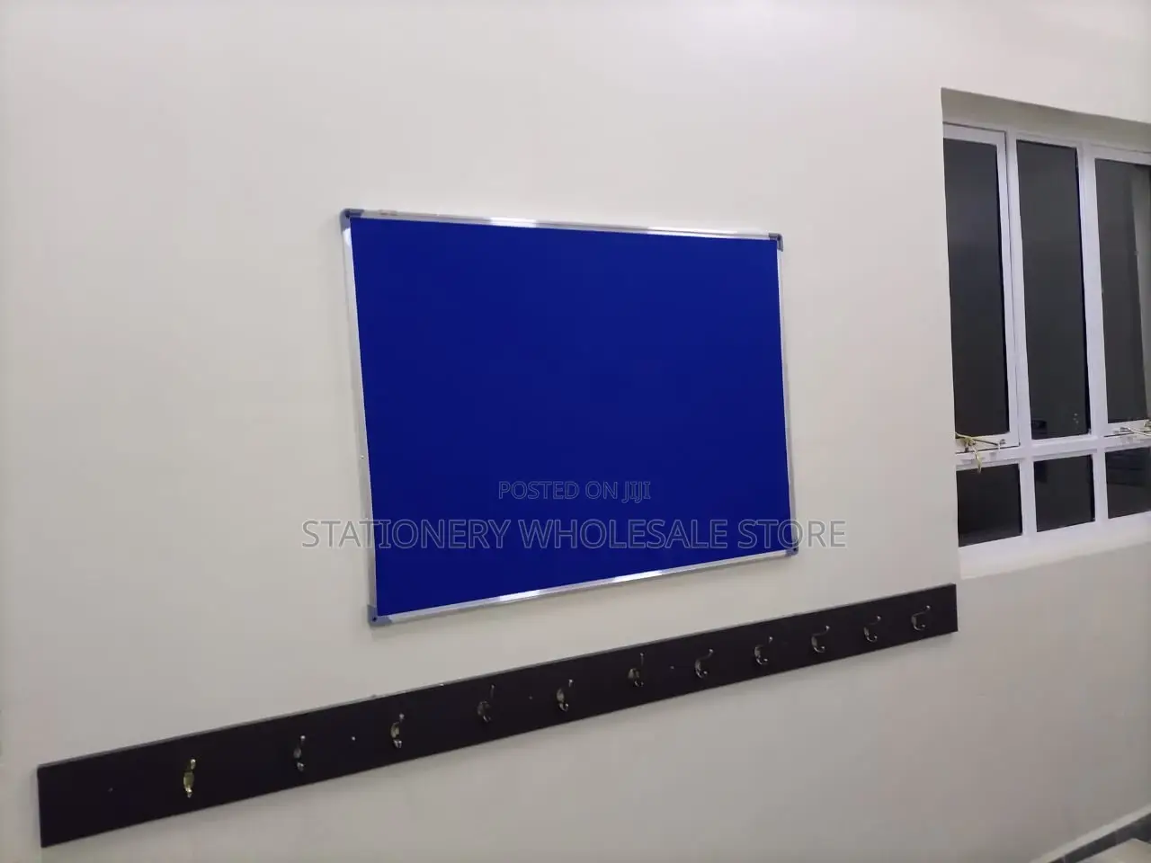 Fabric Noticeboard 0.9m by 1.2m Wallmount for Home Use