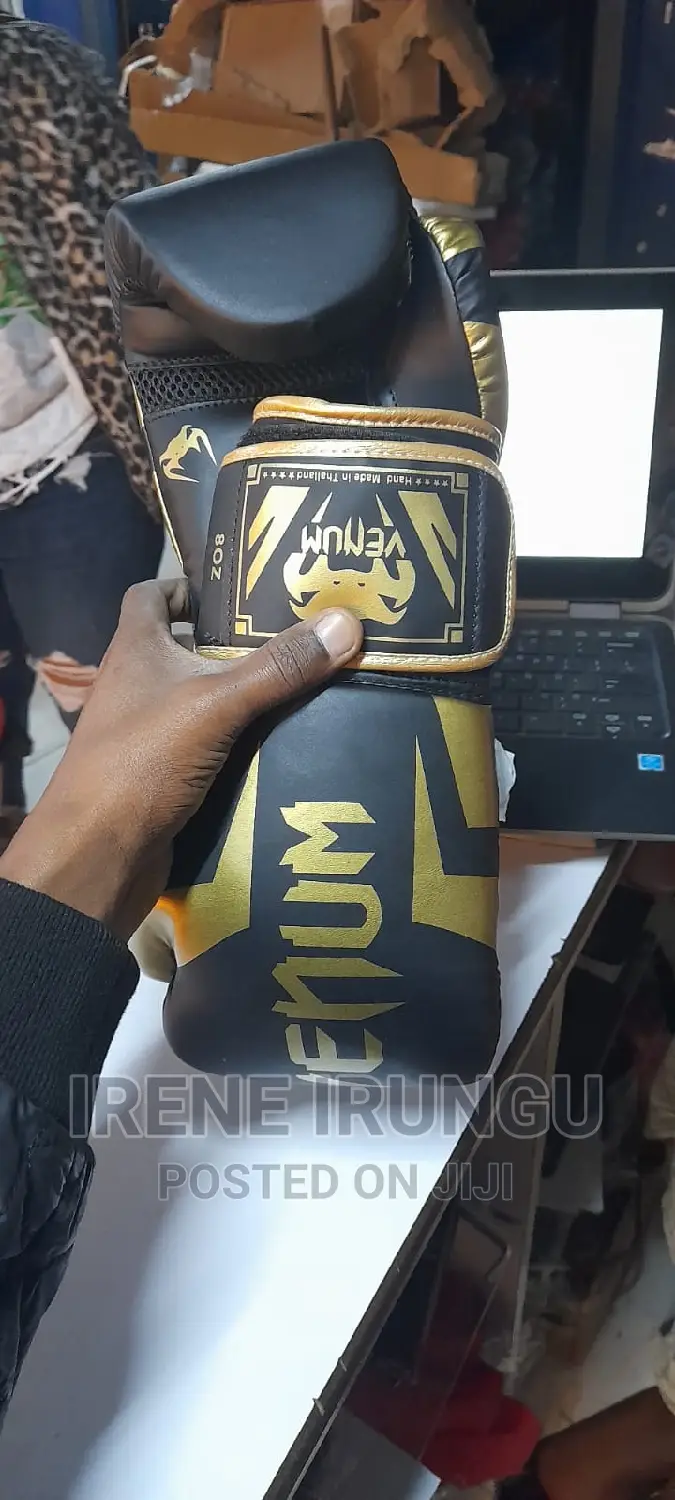 Boxing Gloves/Punching Gloves