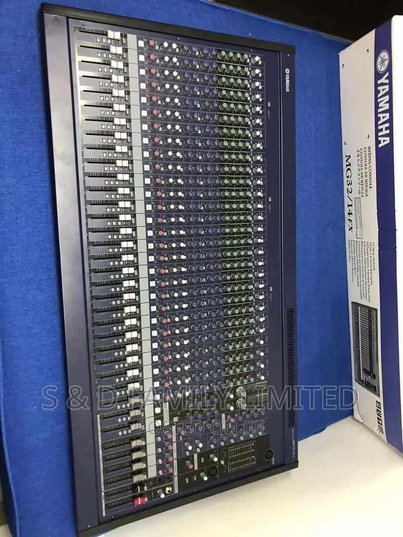 MG24/14FX Yamaha Mixing Console