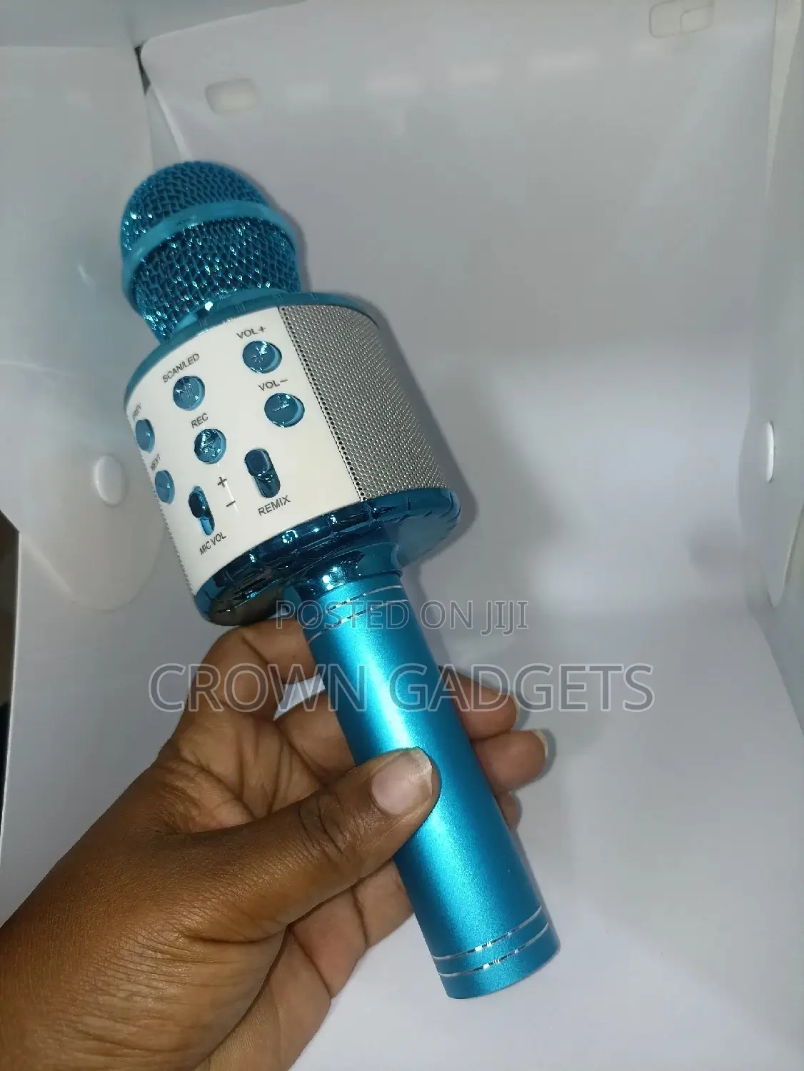 Karaoke Microphone With Light Bluetooth Speaker