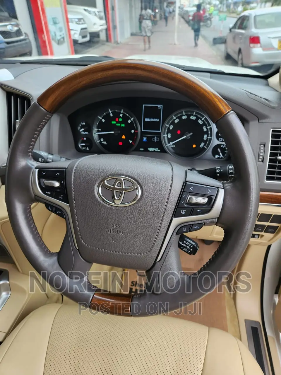 Toyota Land Cruiser 2017 White