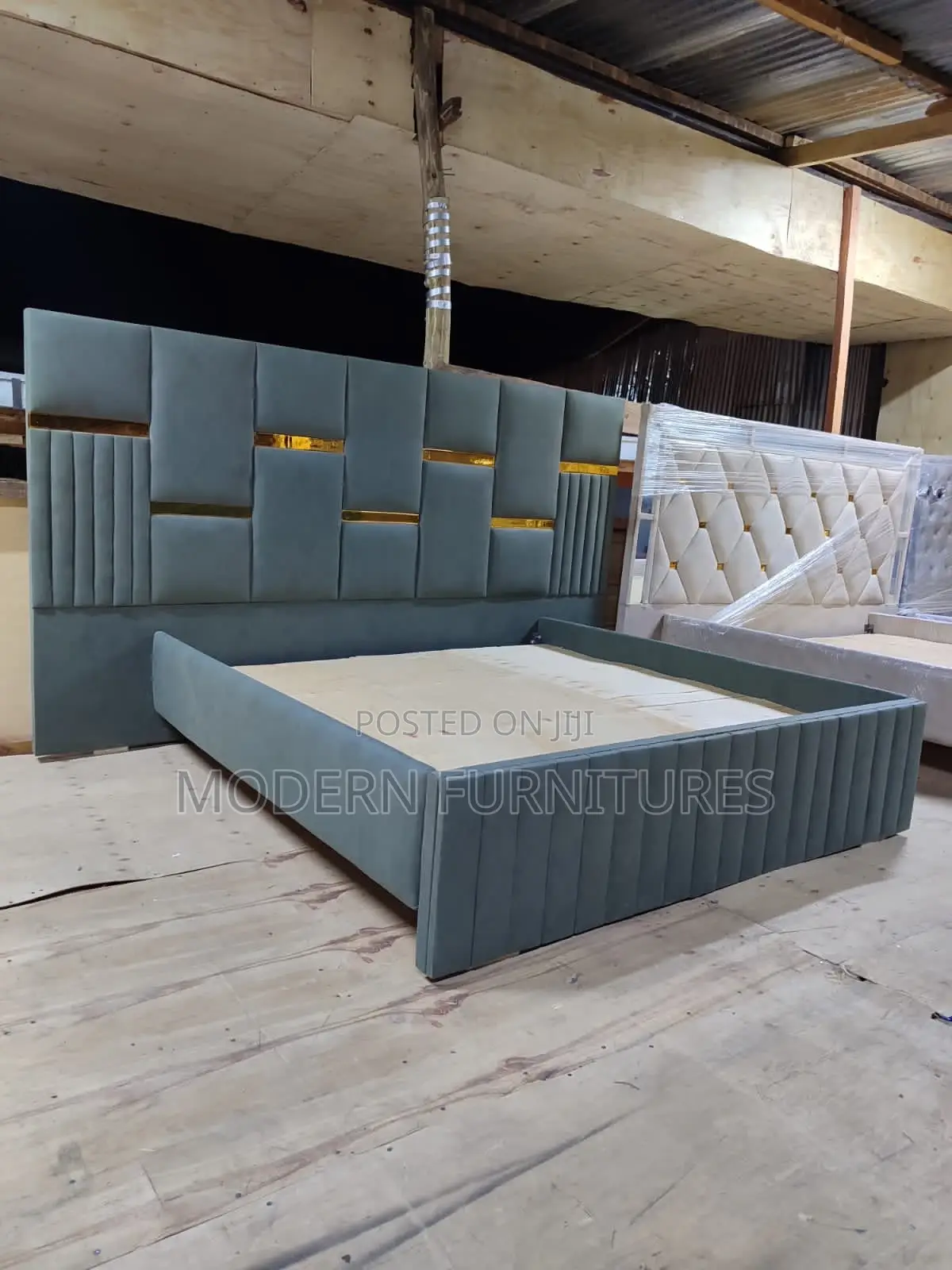 6/6 Modern Bed