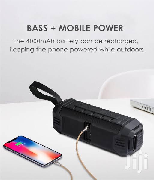 Awei 280 Portable Bluetooth Speaker