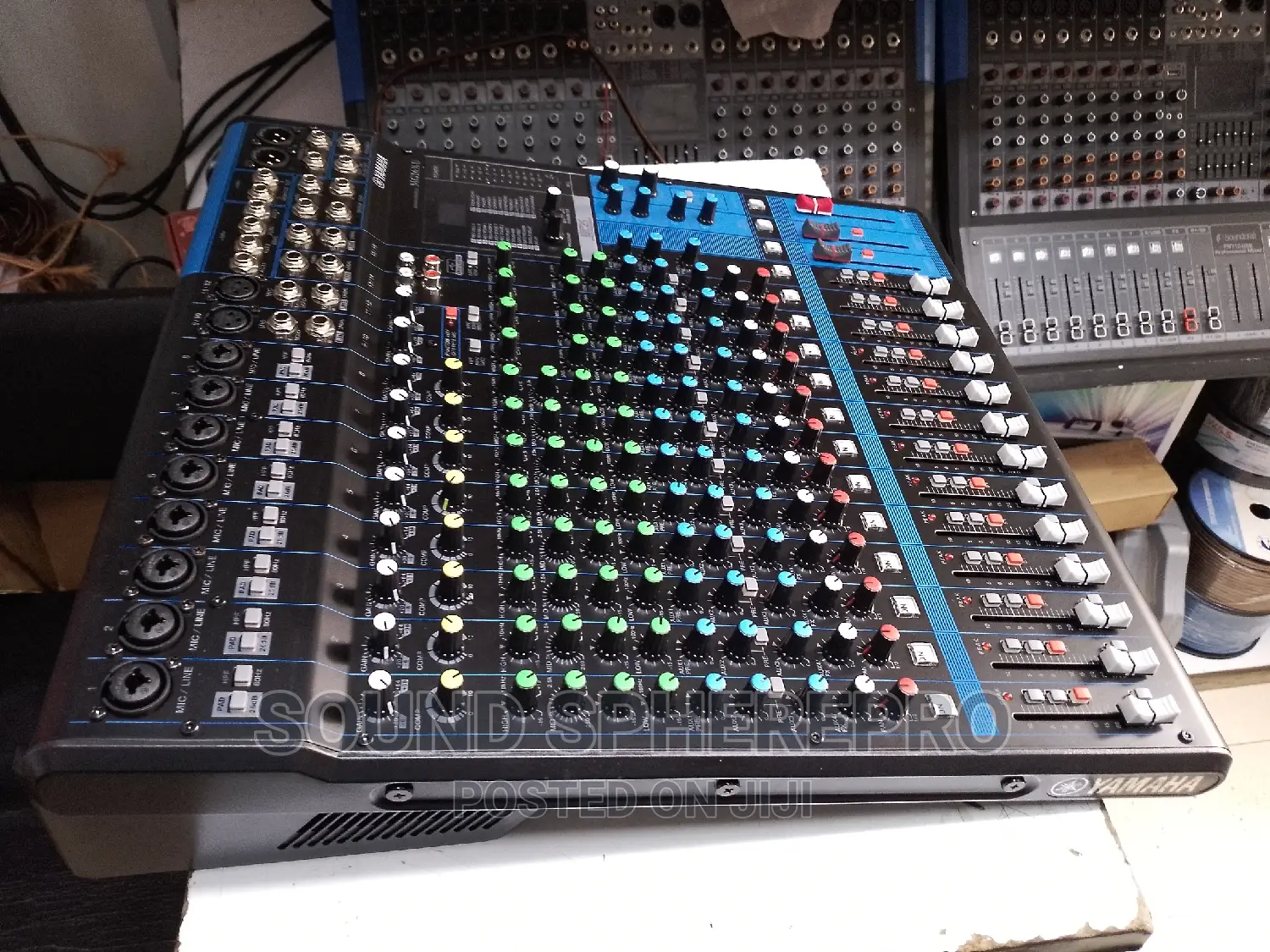 Yamaha MG 16XU Plain Mixer