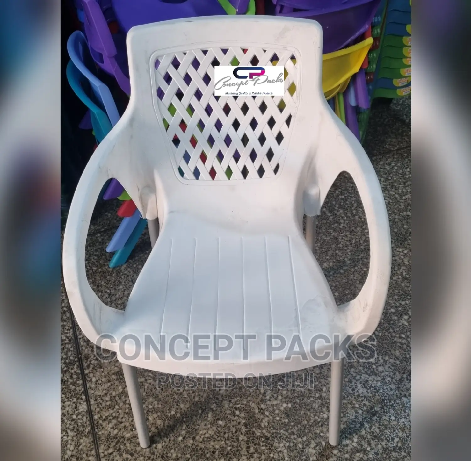 Rosa Plastic Chair With Metal Tubing Legs