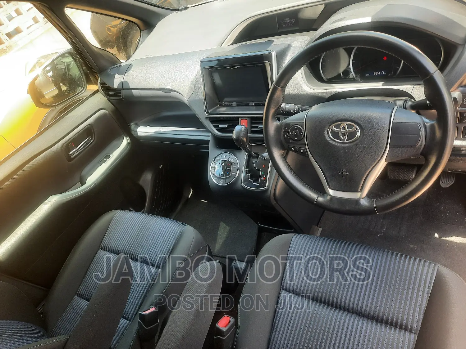Toyota Voxy 2016 Black