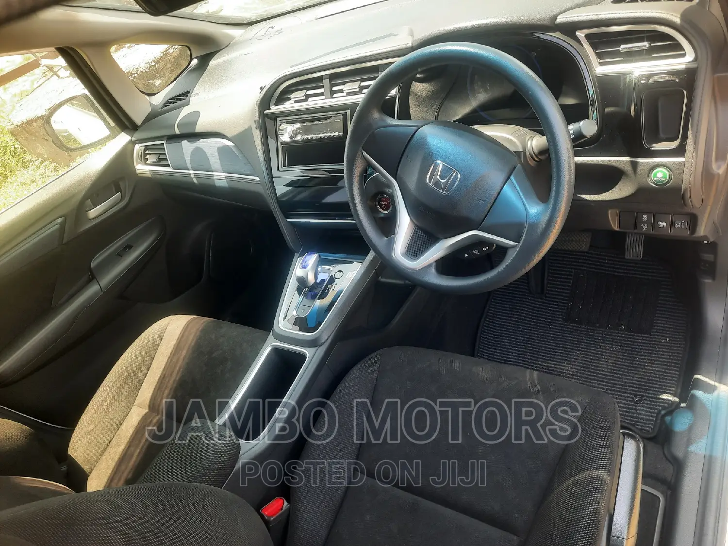 Honda Fit Shuttle 1.5 Hybrid 2WD 2016 White
