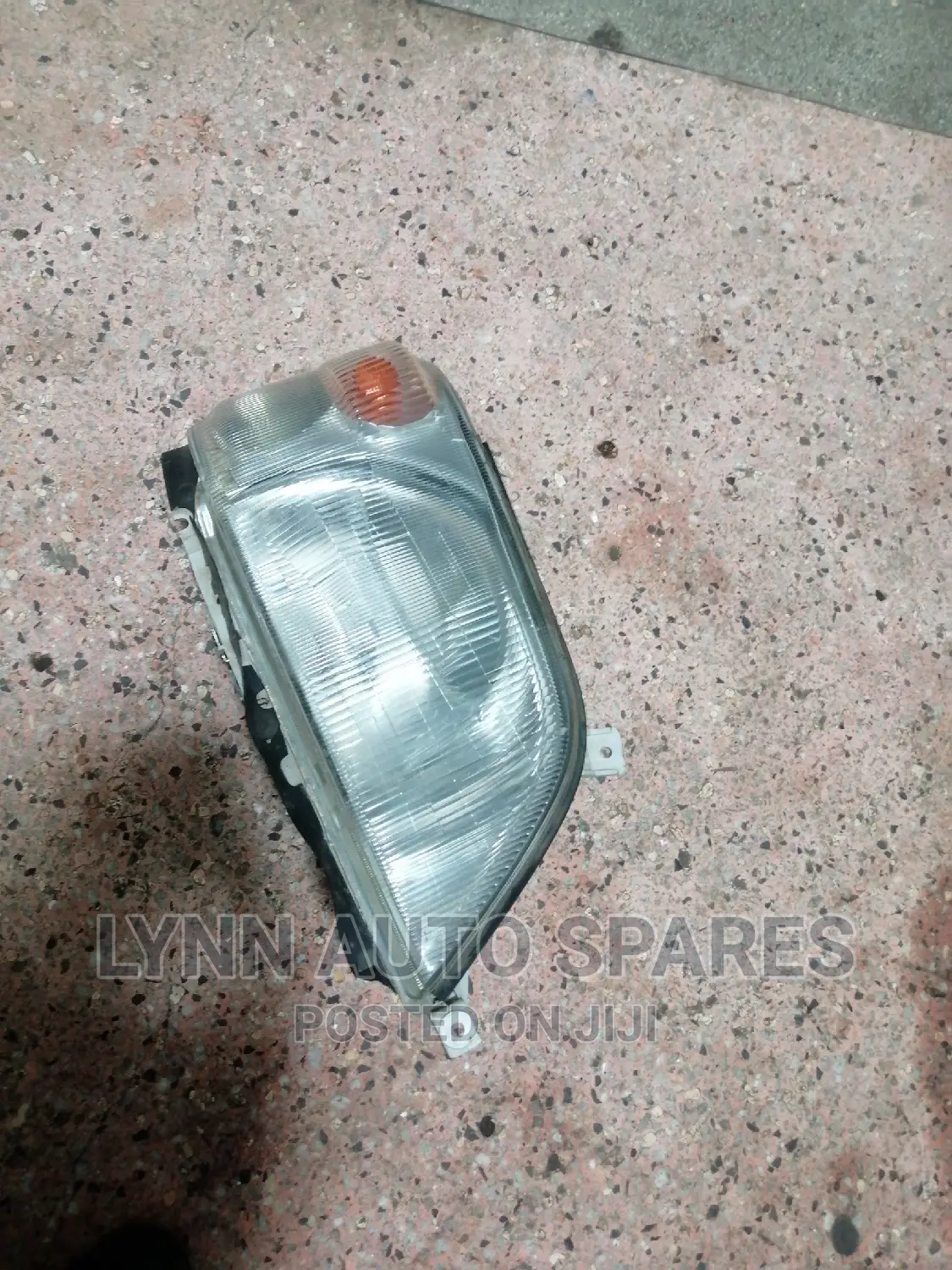 Toyota Dyna Headlight