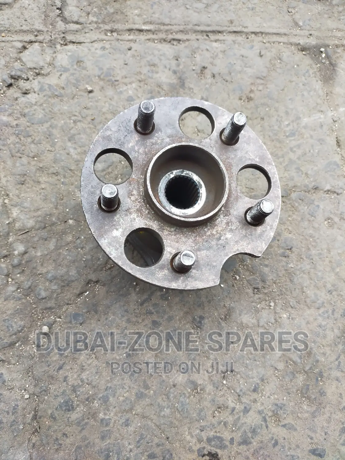 Harrier, Lexus, Rumion, Vanguard,Rav 4, Wishrear Wheel Hubs.