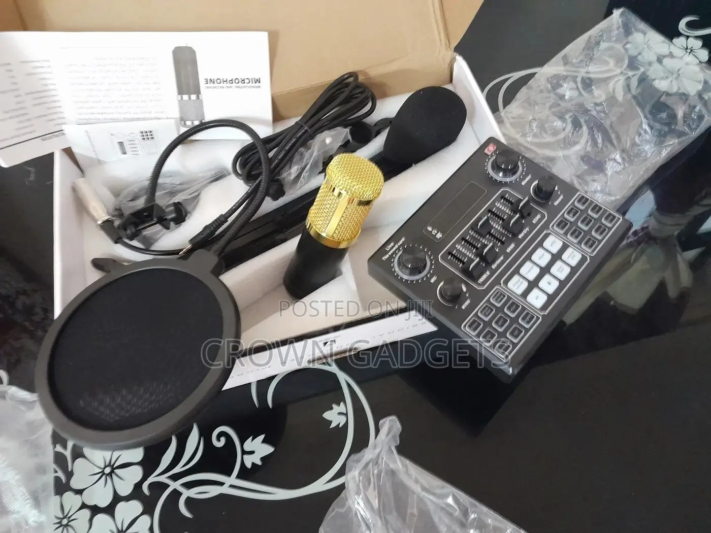 Condenser Microphone With V9live Sound Card Bm800