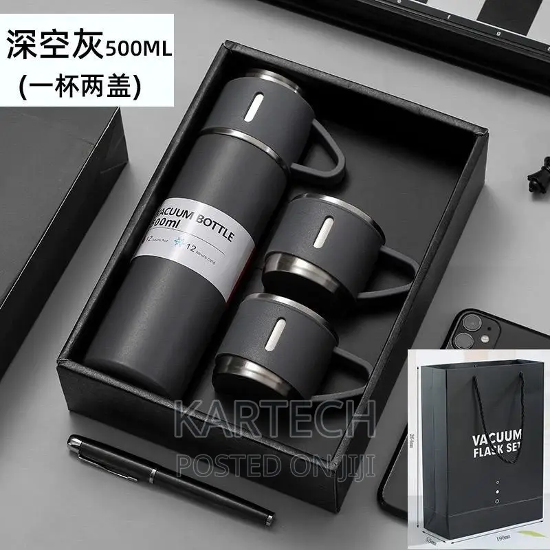 Thermos Set With 3 Cups