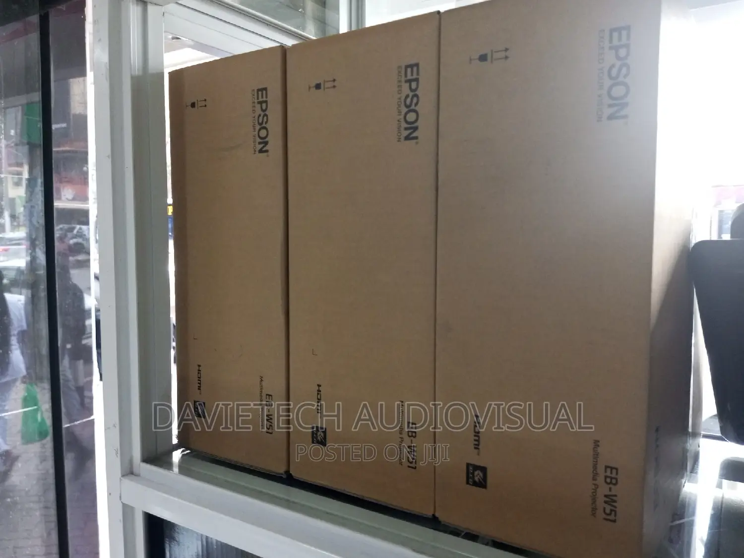 Brand New Epson Eb W51 Projectors, 4000 Lumen