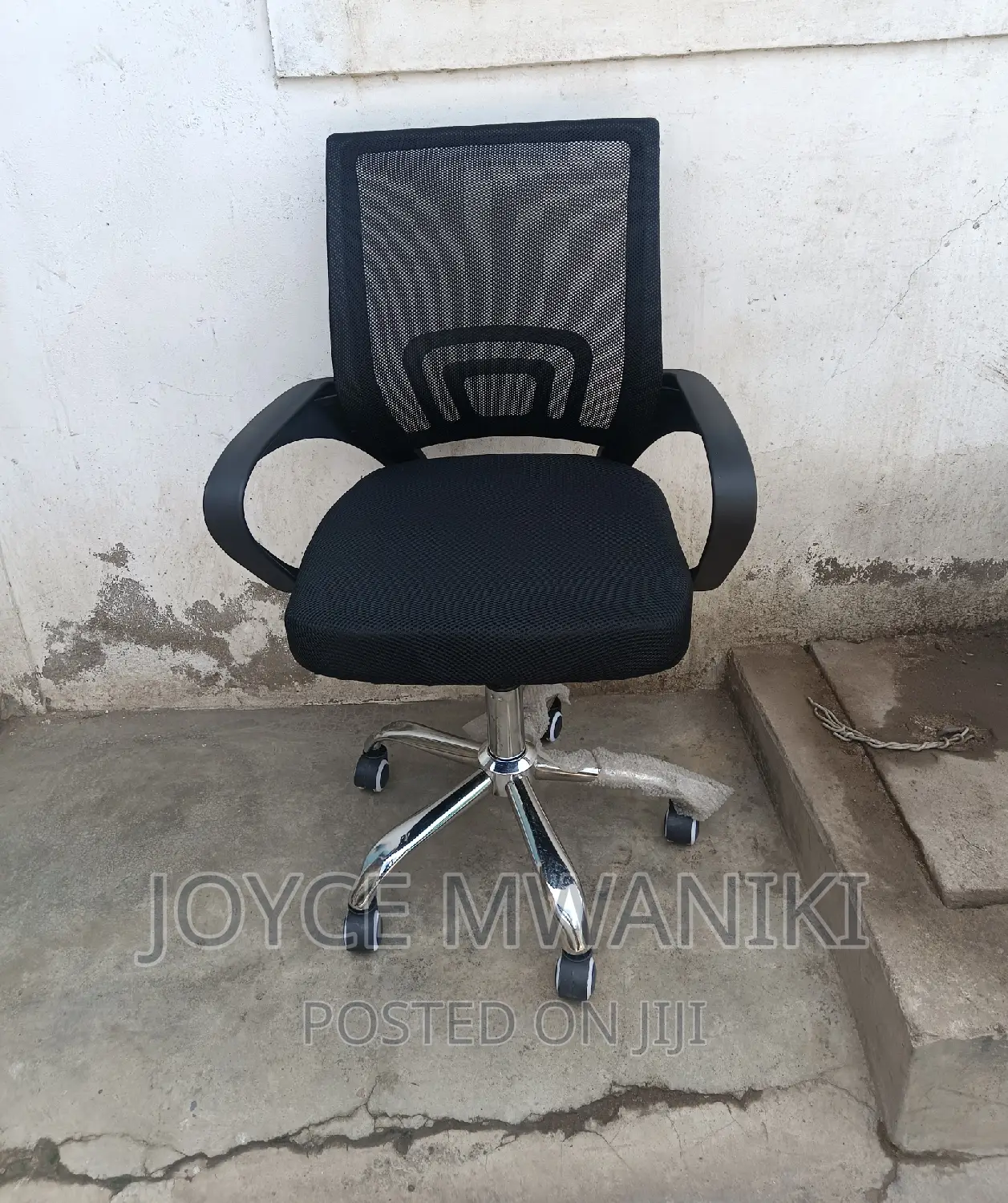Office Chair, Low Back Colour Black.