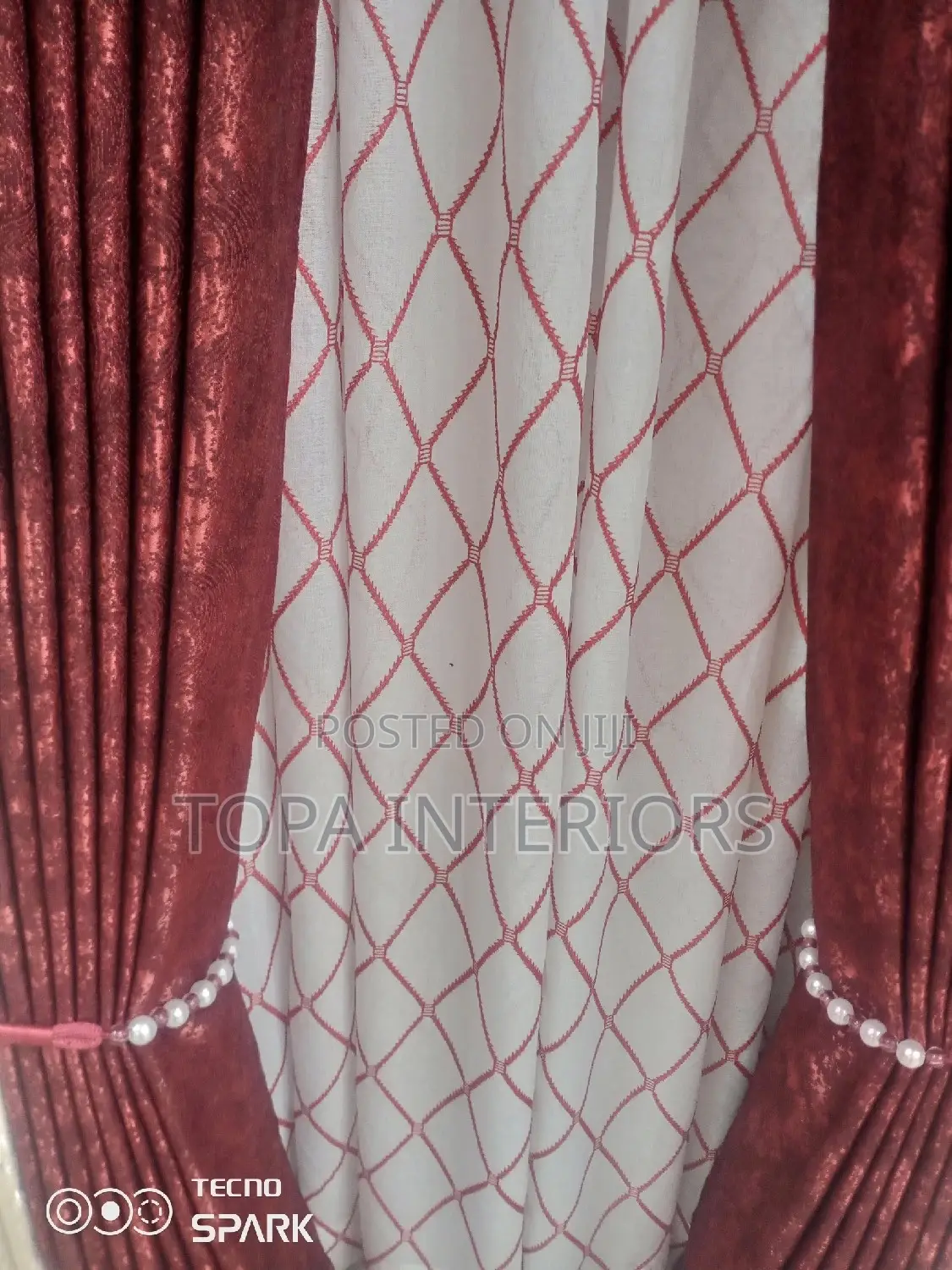 Maroon Themed Window Curtains for House Decor