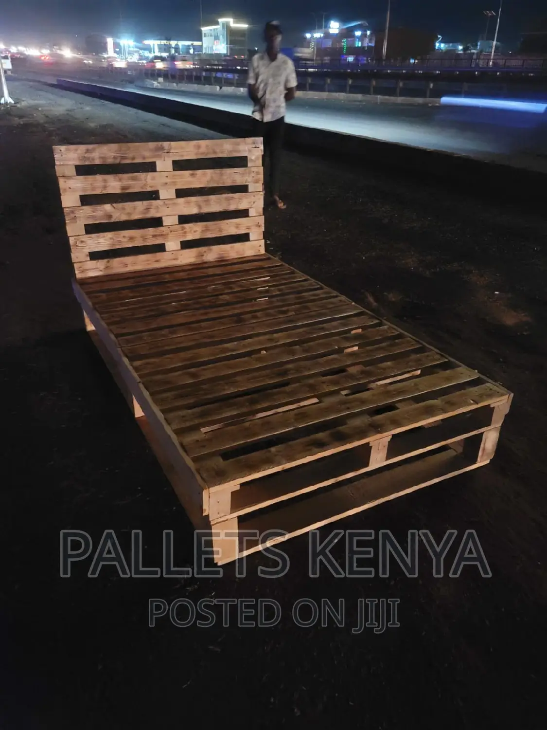 4*6 Pallet Bed- Detachable and Blazed Pallet Bed .(EN#014 )