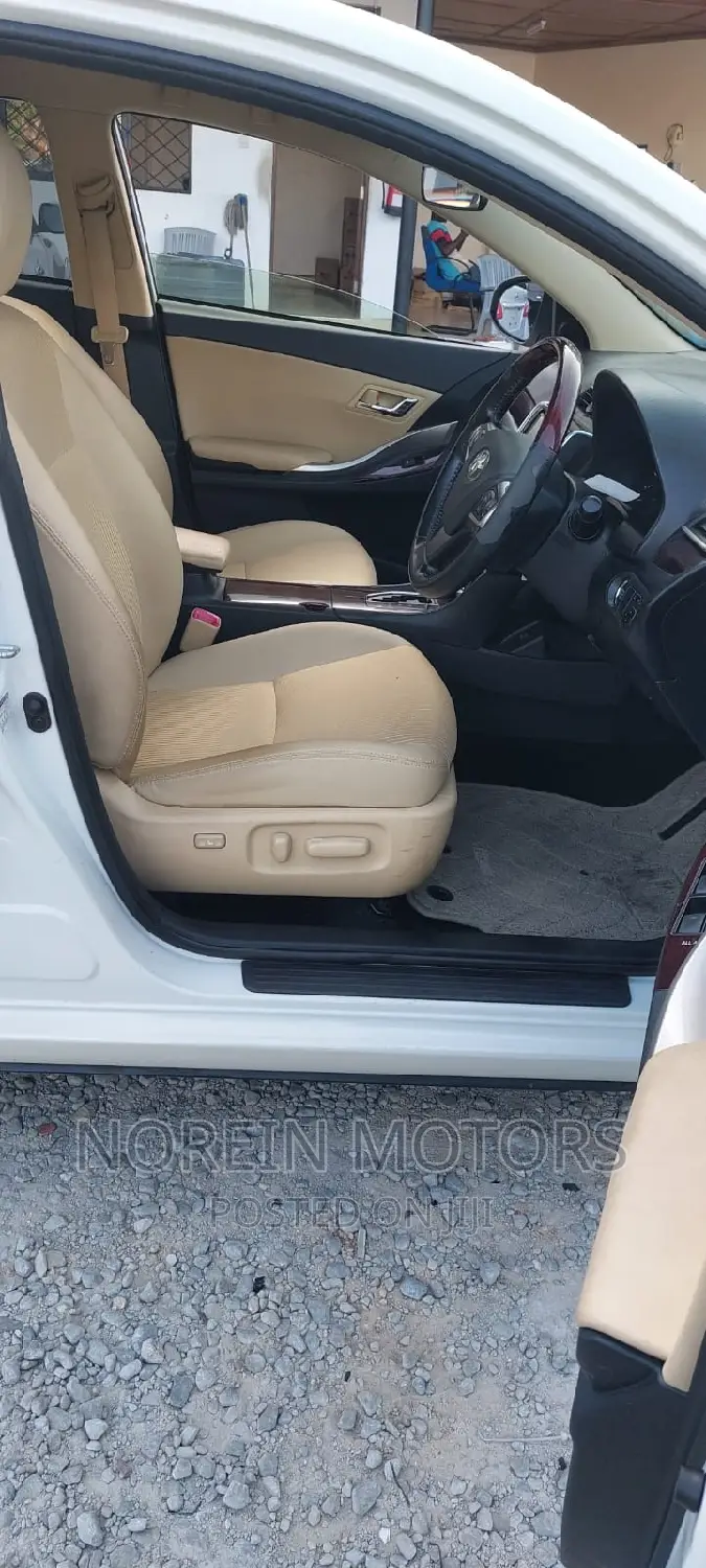 Toyota Premio 2017 White