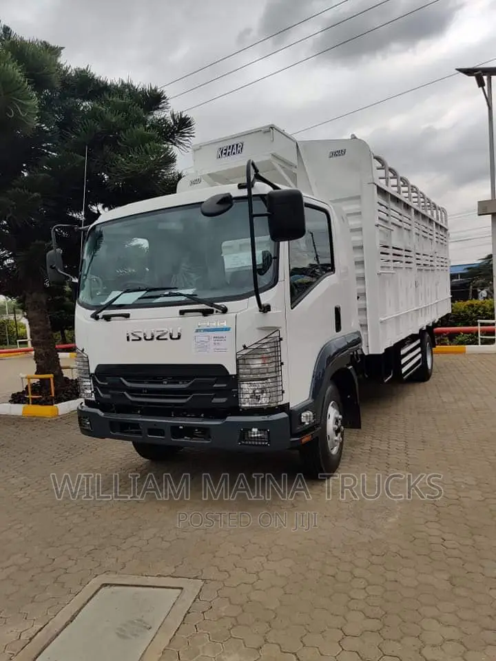 Isuzu FRR 90 (Slyqueen)