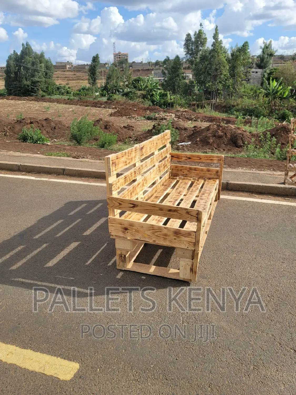 3/4 Seater Pallet Sofa. (#098)