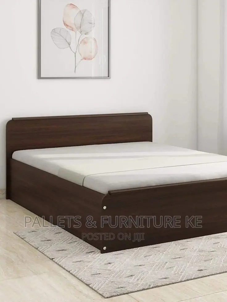 5 by 6 Pallet Bed