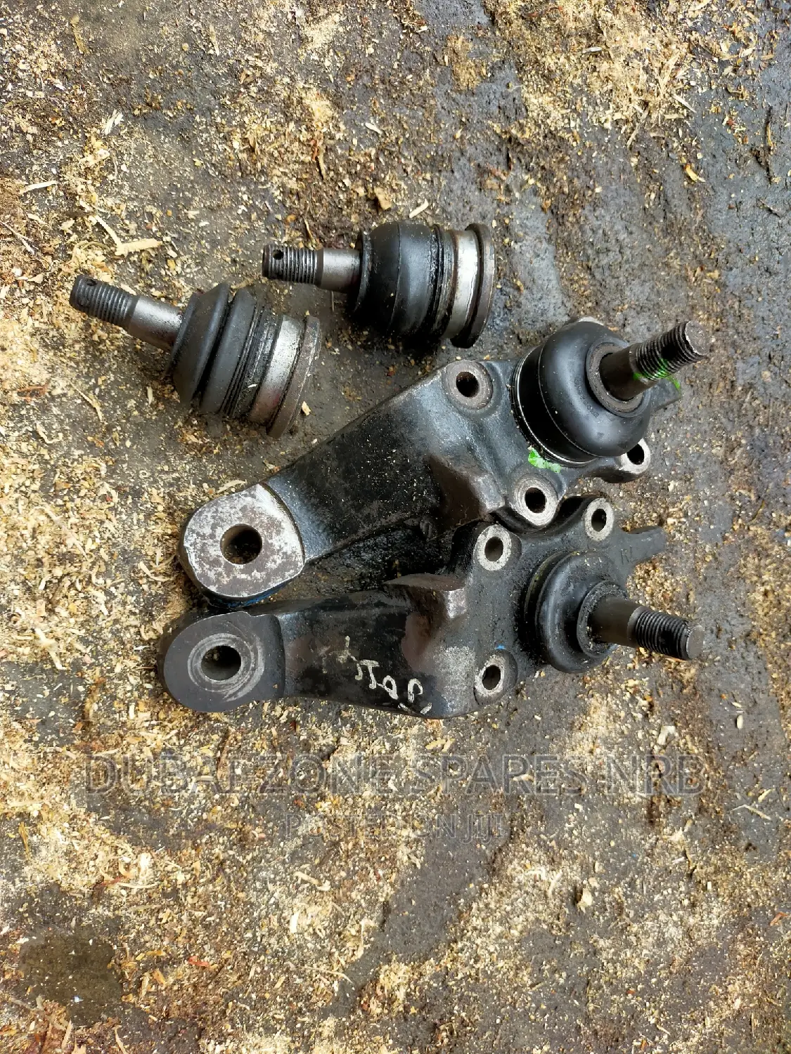 Prado J95 Lower and Upper Ball Joints Set Ksh15000