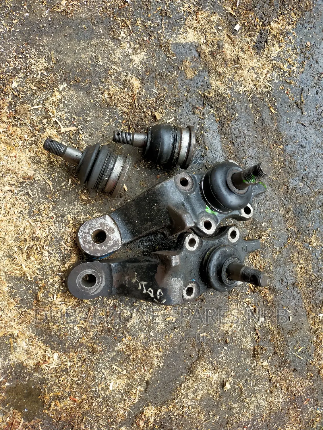 Prado J95 Lower and Upper Ball Joints Set Ksh15000