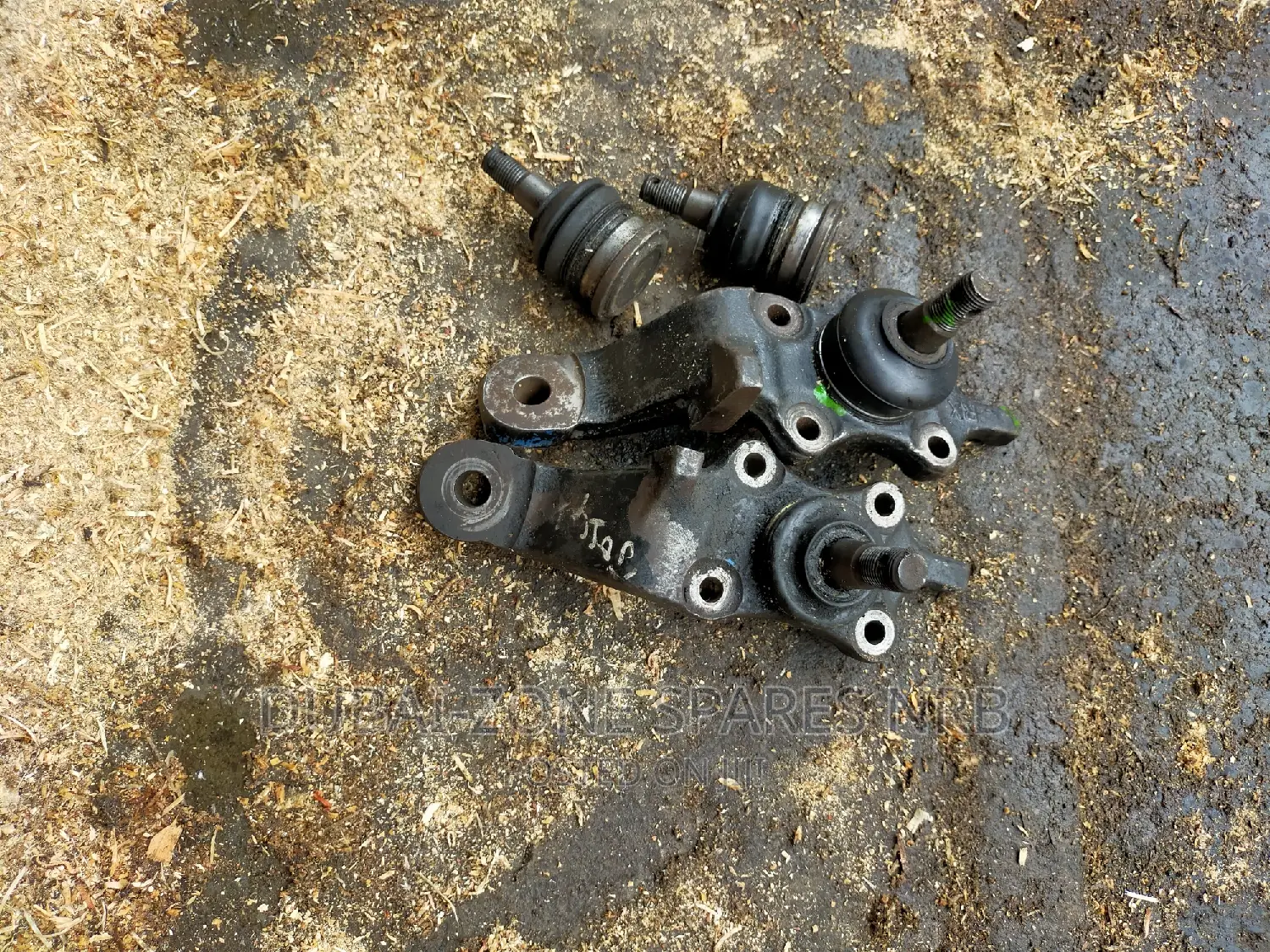 Prado J95 Lower and Upper Ball Joints Set Ksh15000