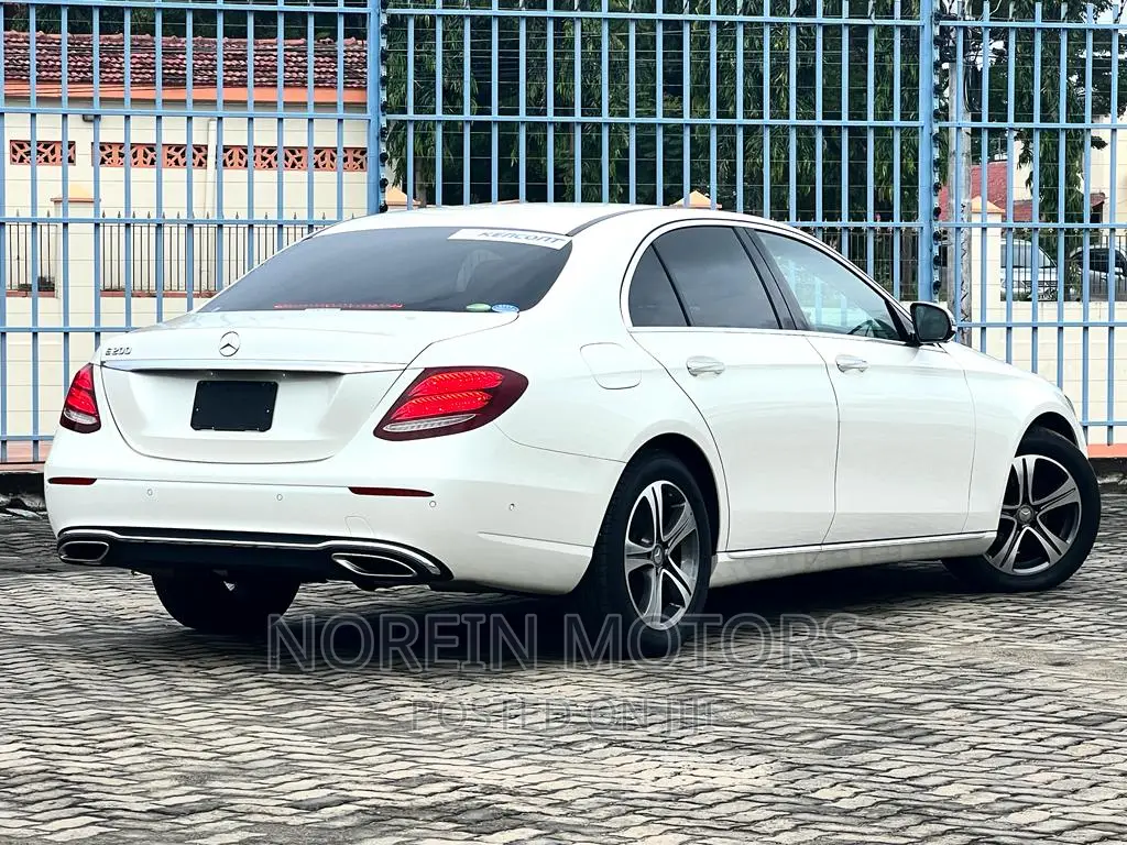 Mercedes-Benz E200 2017 White