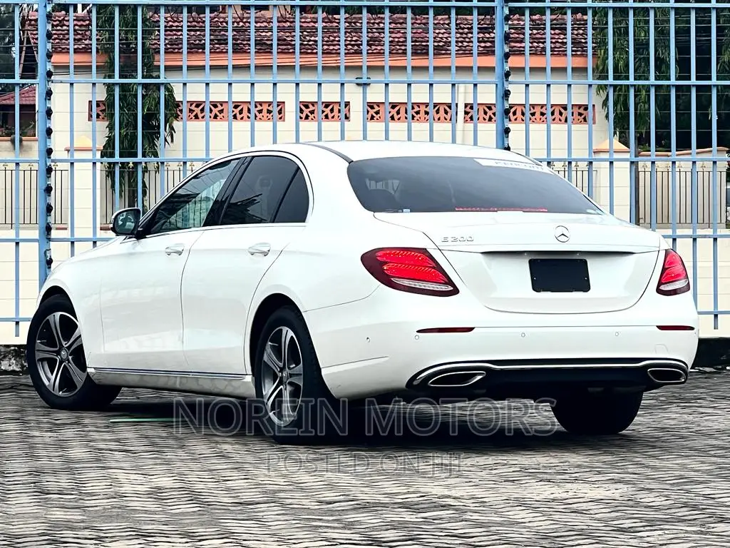 Mercedes-Benz E200 2017 White
