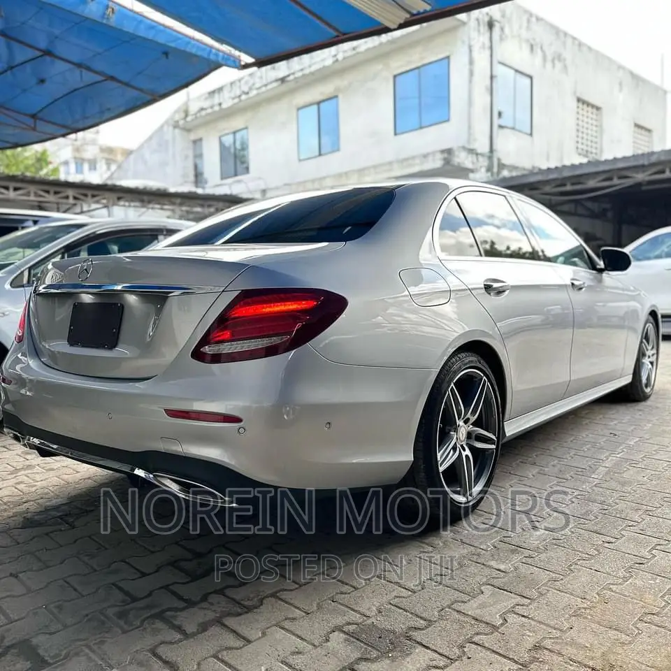 Mercedes-Benz E200 2017 Silver