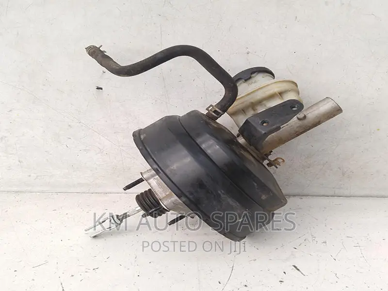 Isuzu Dmax Brake Booster Master Cylinder.