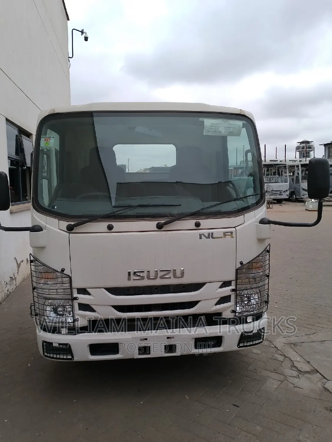 Isuzu NLR (Single Wheel)