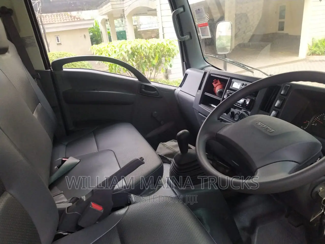 Isuzu NLR (Single Wheel)