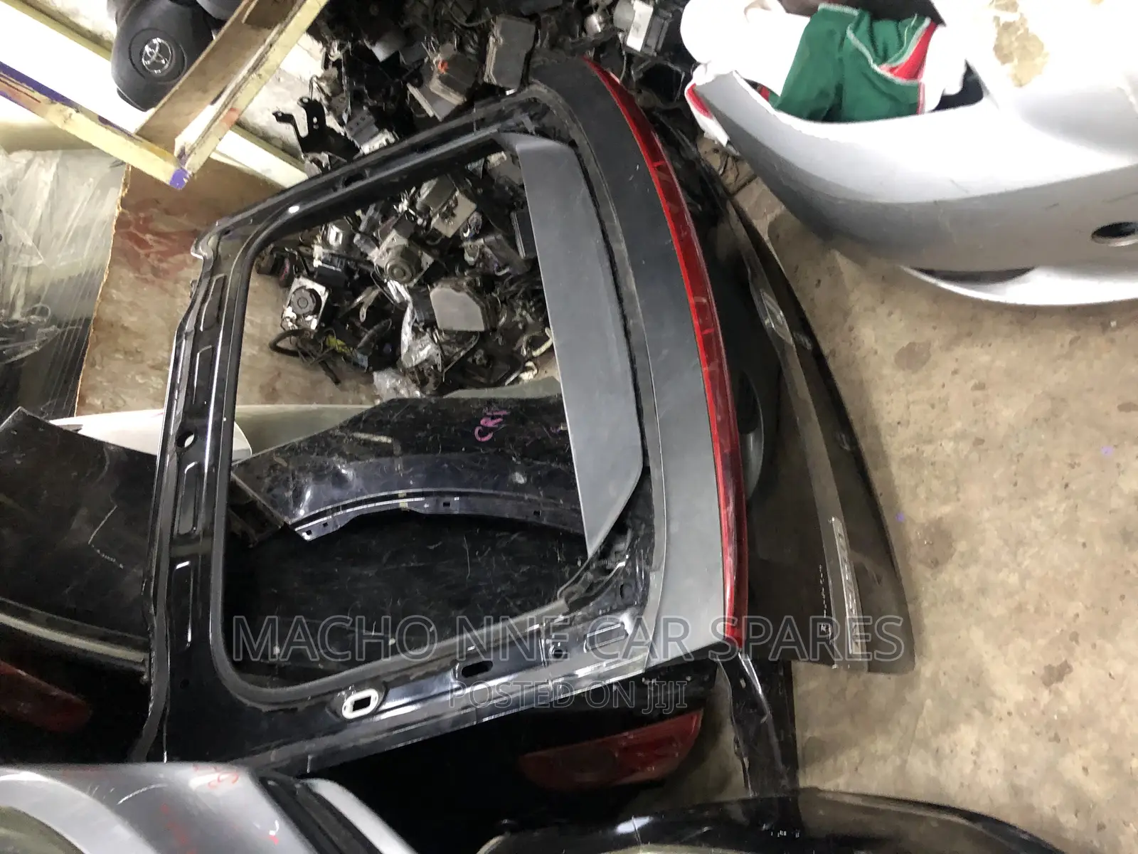 Honda Insight 2010 Rear Boot(Without Wind Shield)