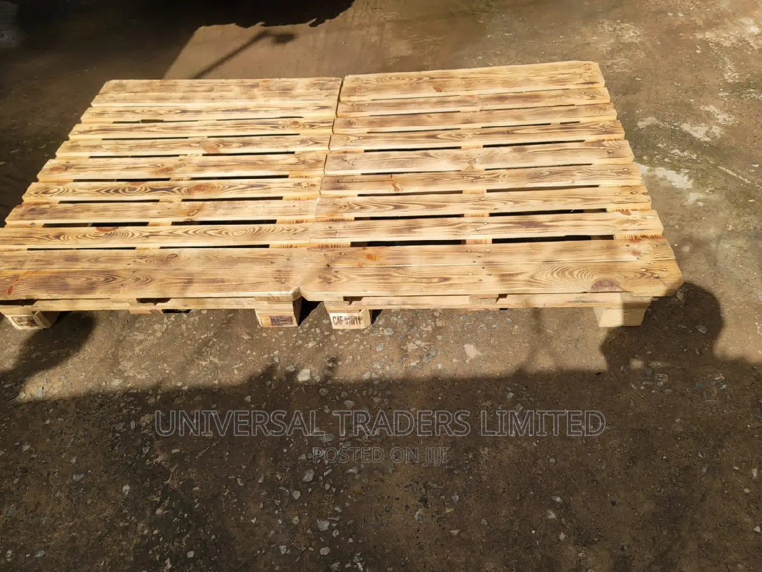 Pallets Bed - Pallets Bed in Blazed Design