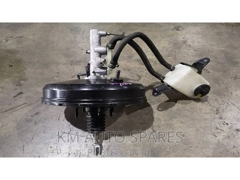 Toyota Noah Brake Booster/Master Cylinder, Old Model.