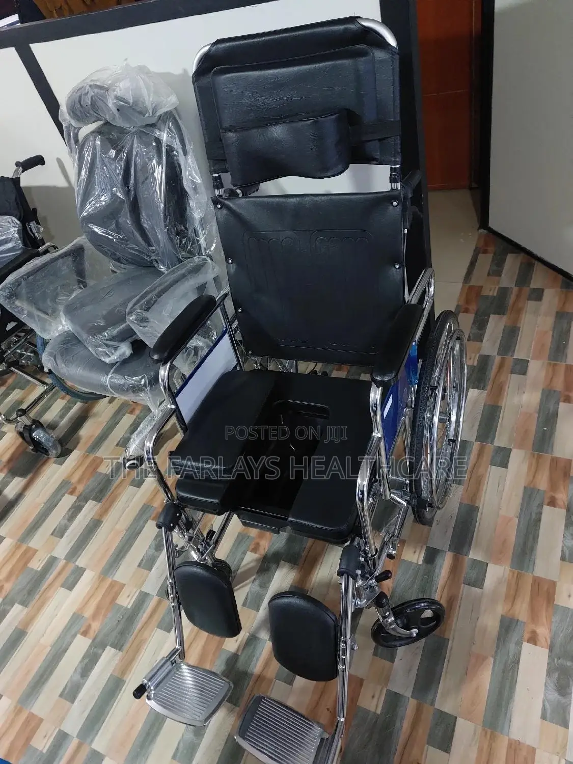 Commode Wheelchair With Recliner Back.