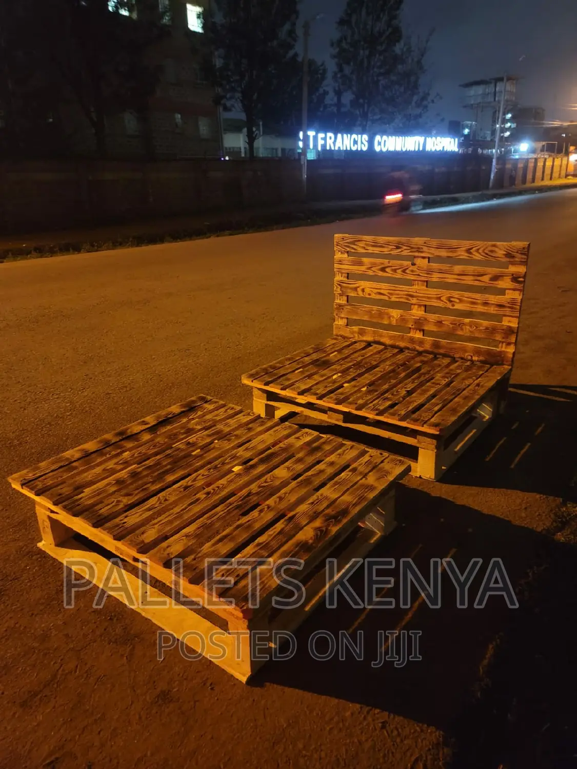 Pallet Bed- 4*6 Detachable and Blazed Pallet Bed. (#Sa0n)