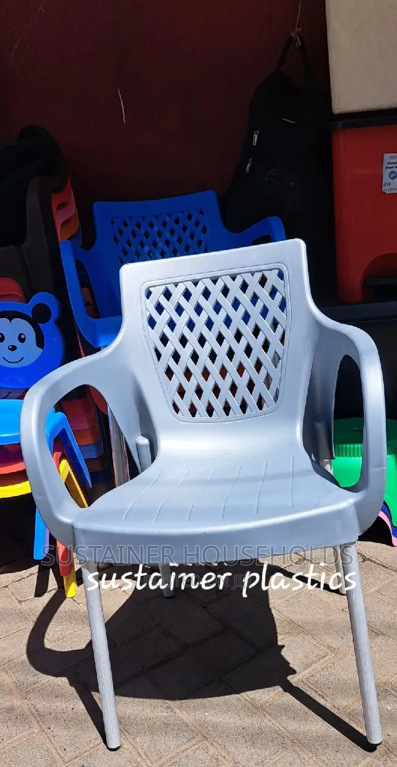 Heavy Duty Plastic Chairs