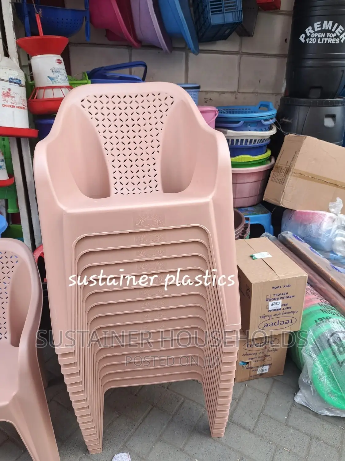Easy Plastic Chairs/ Skyplast