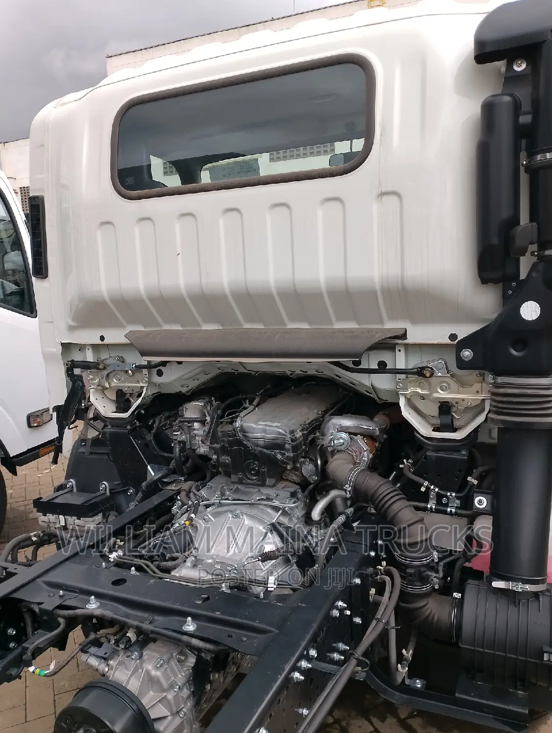 Isuzu FRR Truck