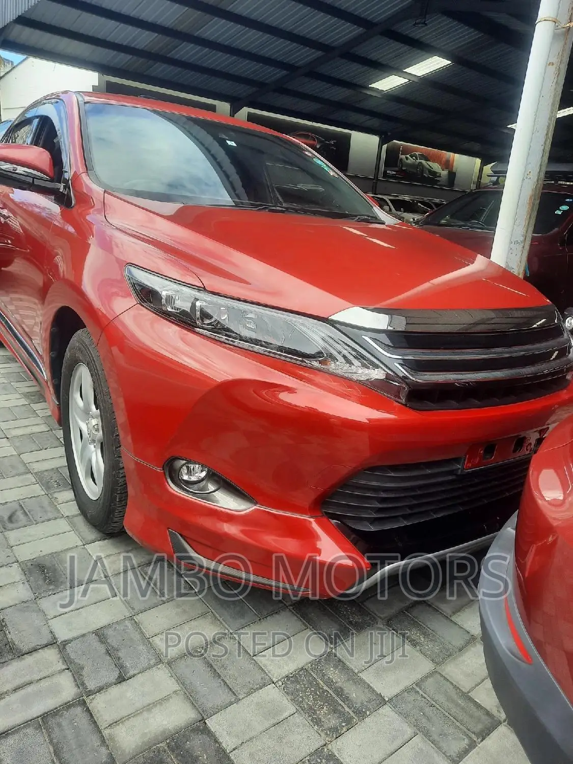 Toyota Harrier 2.0 2016 Red
