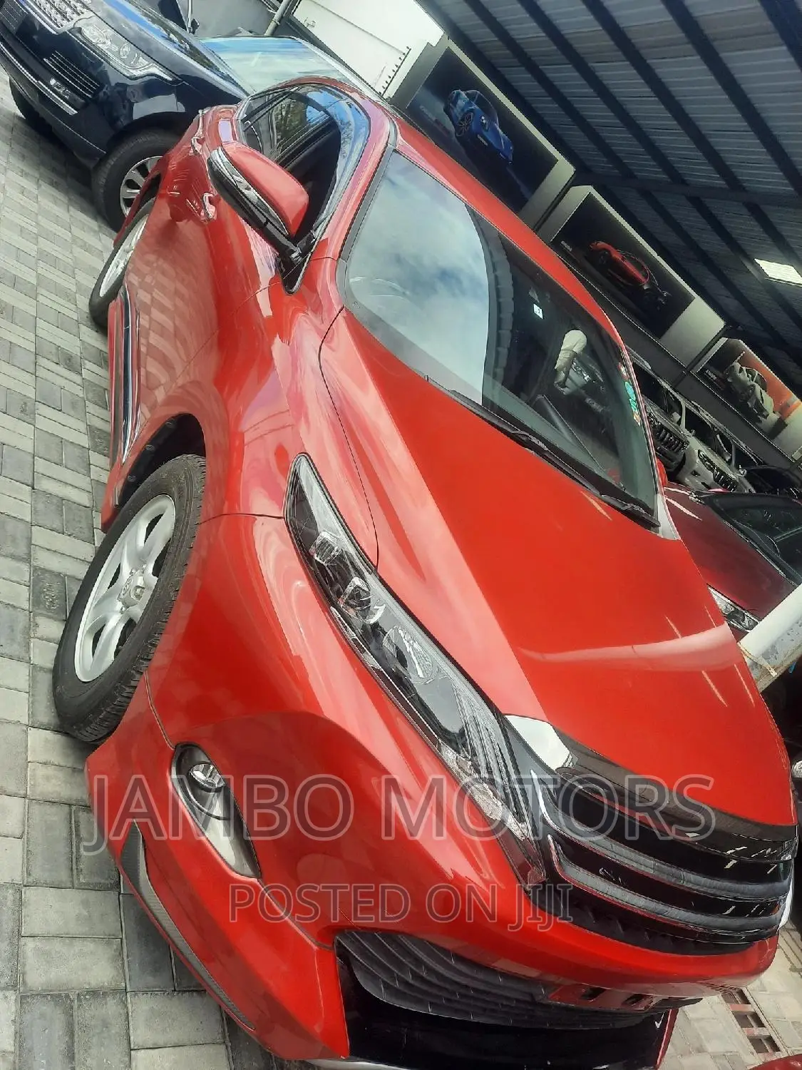 Toyota Harrier 2.0 2016 Red