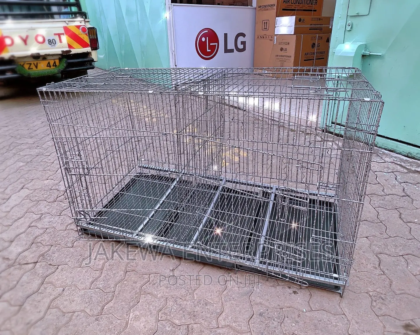 Large Foldable Cage Can to Hold Two Large Adult Dogs