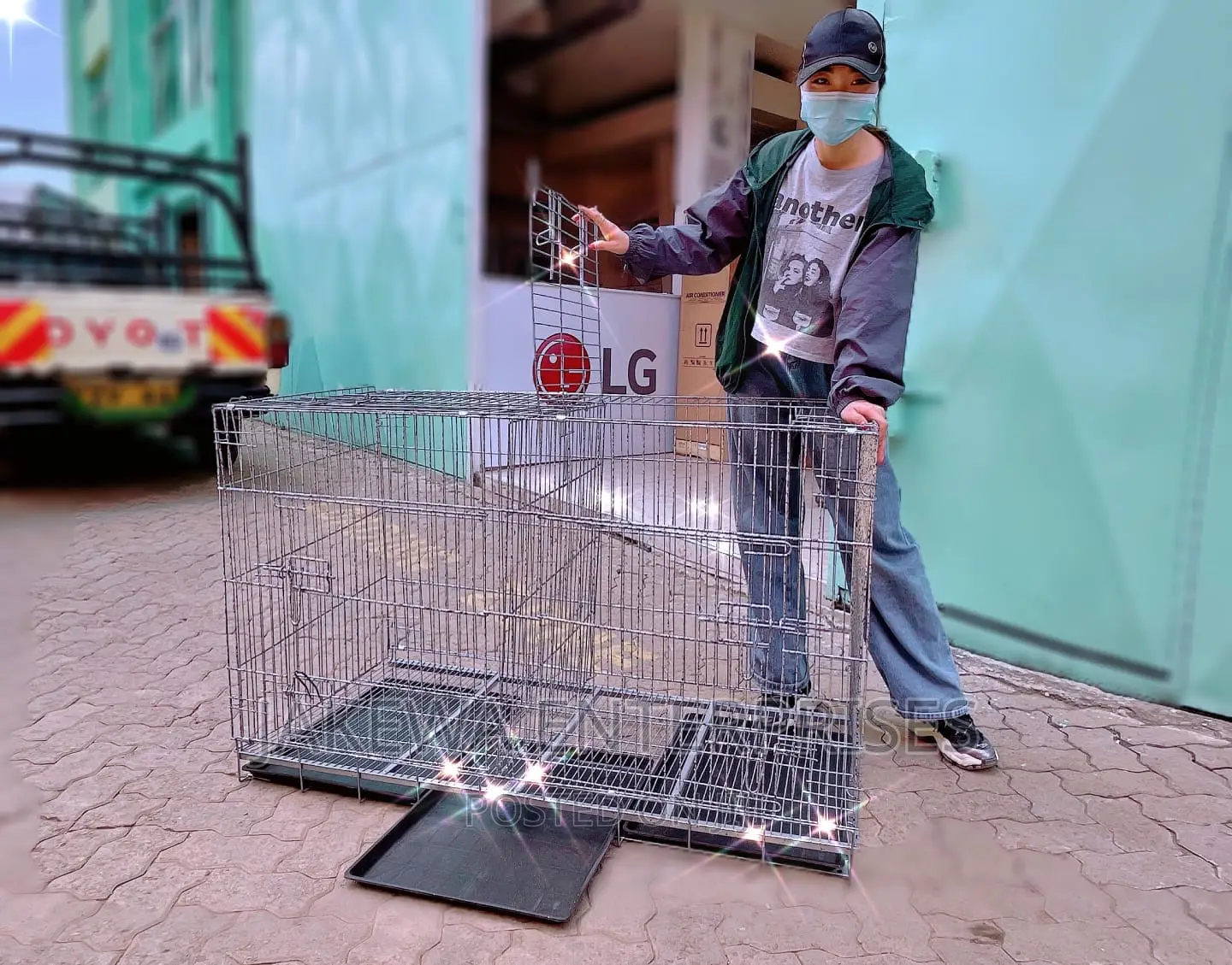 Large Foldable Cage Can to Hold Two Large Adult Dogs
