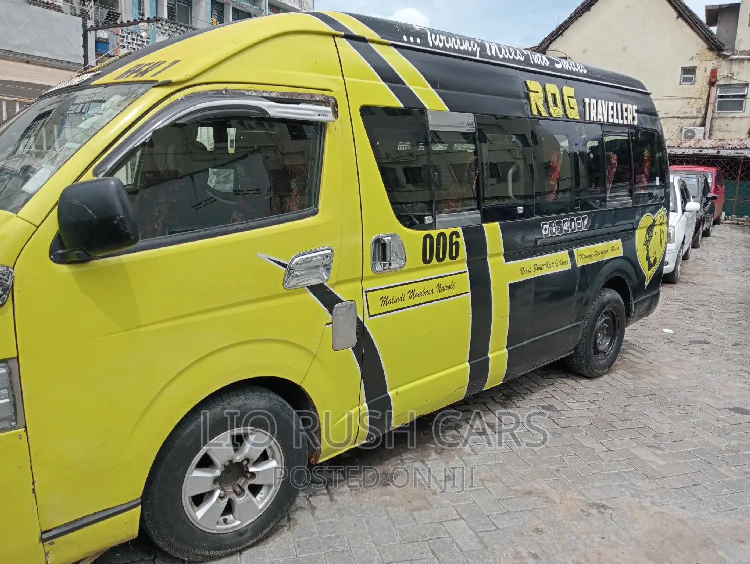 Toyota HiAce 2015 Yellow