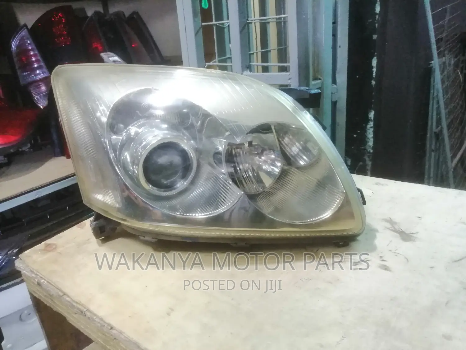 Toyota Avensis 2003 To 2005 Xenon Head Lamp, Clean Ex Japan